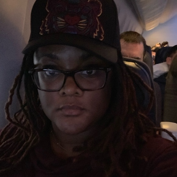 Meet your Posher, Tamara - Picture 2 of 5